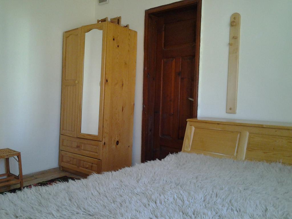 Sharkov Guest House Dolen Szoba fotó